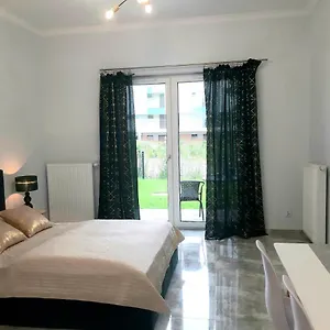 na-grobli-20-apartament-z-ogrdkiem.hotelswroclaw.com/