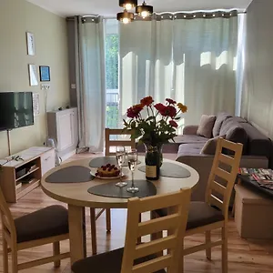 apartament-na-ulicy-marszalkowskiej-kolo-ogrodu-saskiego.warsawhotelspoland.com/